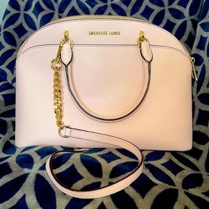 Light pink micheal kors purse